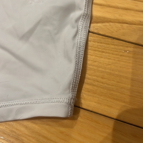 Aritzia TNA short sleeve top size XXS! - Picture 3 of 3